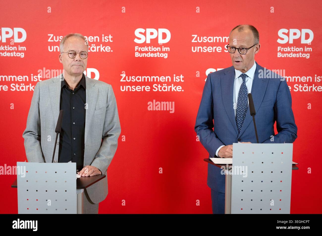 Matthias Miersch and Friedrich Merz during the press statement on the ...