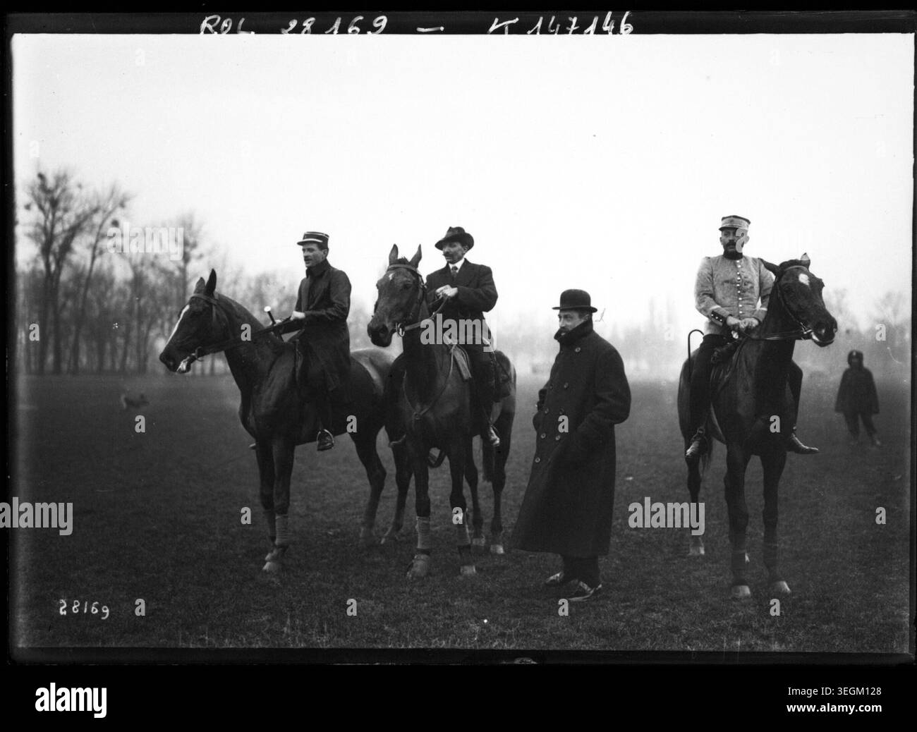 French Army non-commissioned officers perform endurance riding ...