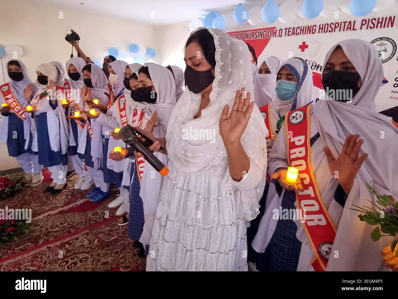 Naheed Akhtar administering oath to nursing students on the eve of ...