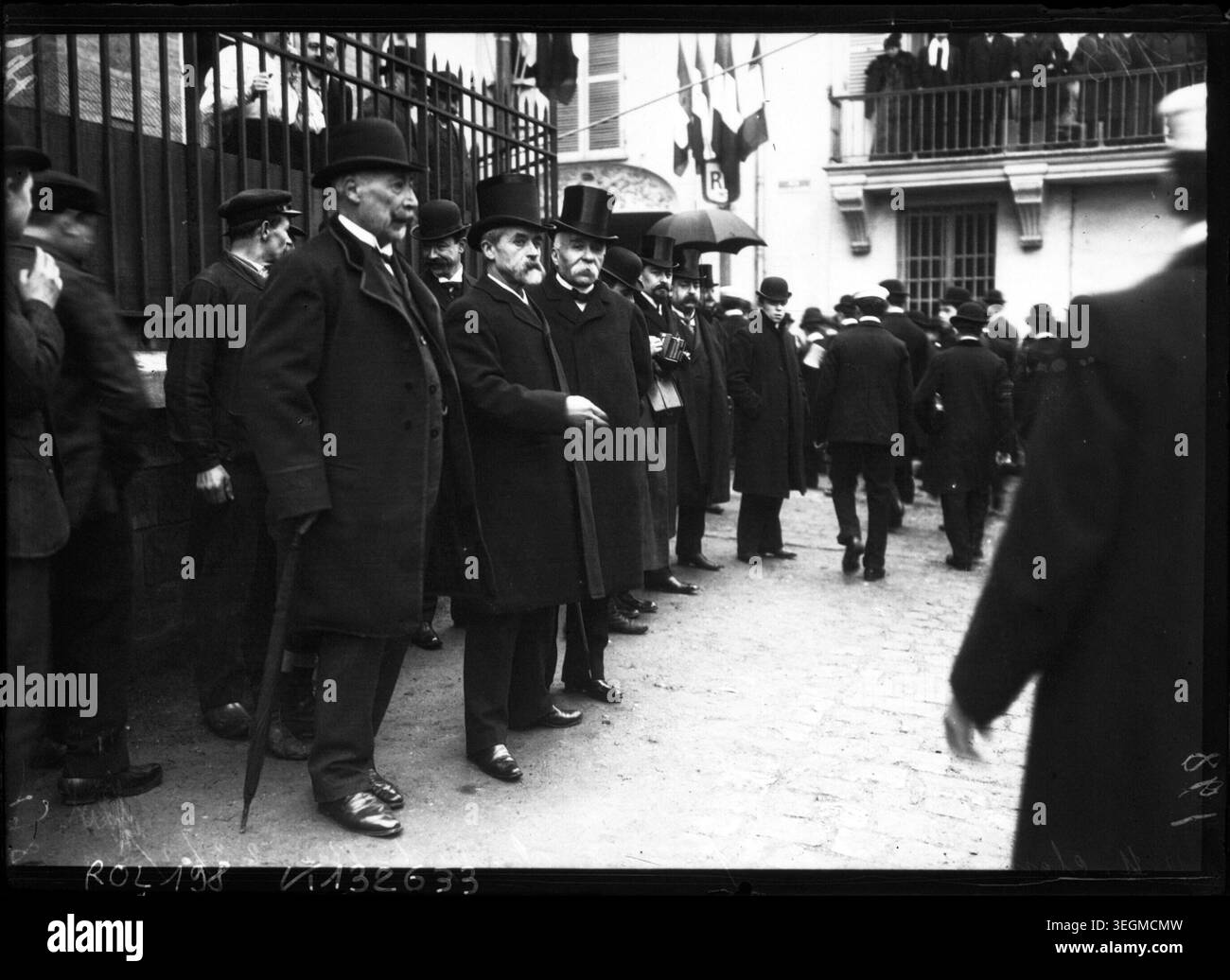 Georges Clemenceau and Louis Lépine attend a commemorative ceremony in Choisy-le-Roi on February 23, 1908, marking an official event involving civic leaders and local ceremonial rites in Val-de-Marne, France. Stock Photo