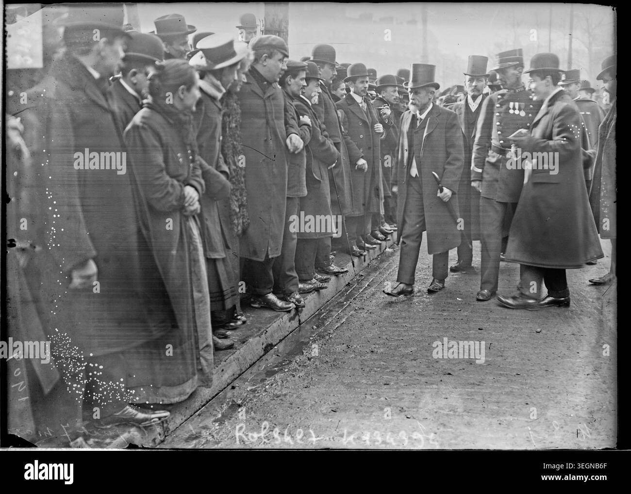 Louis Lépine officiates at the inauguration of Charles Floquet monument in France on 7 March 1909. Press photograph records the ceremony, military rites, and attendees during early 20th century commemorative events. Stock Photo