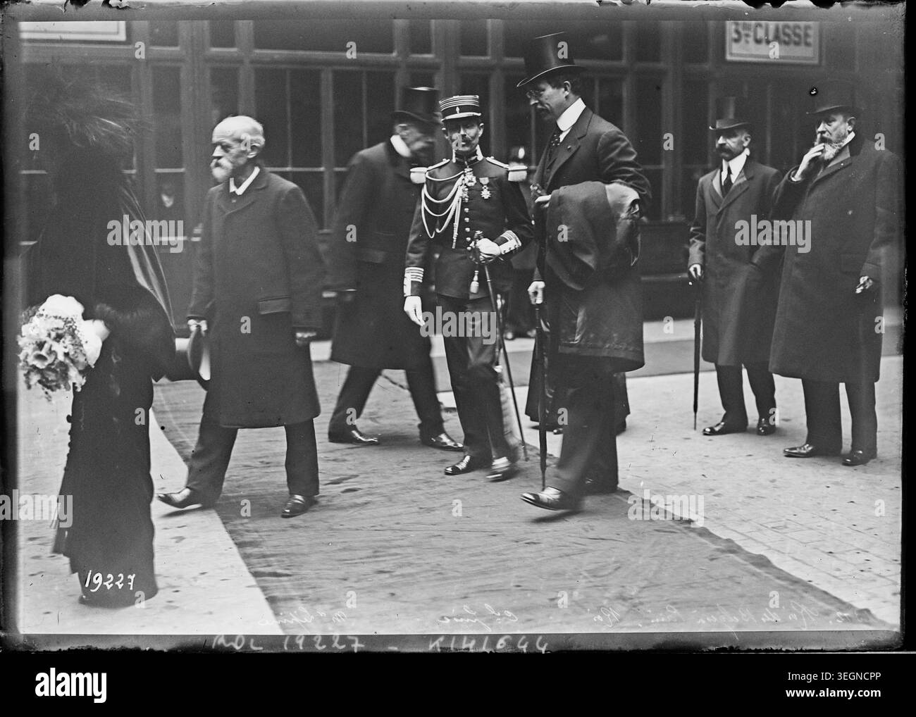 King Albert I of Belgium, Colonel Guise, and Louis Lépine meet in Paris on 21 March 1912 during official visits and ceremonial duties, observing and participating in diplomatic engagements in the French capital. Stock Photo