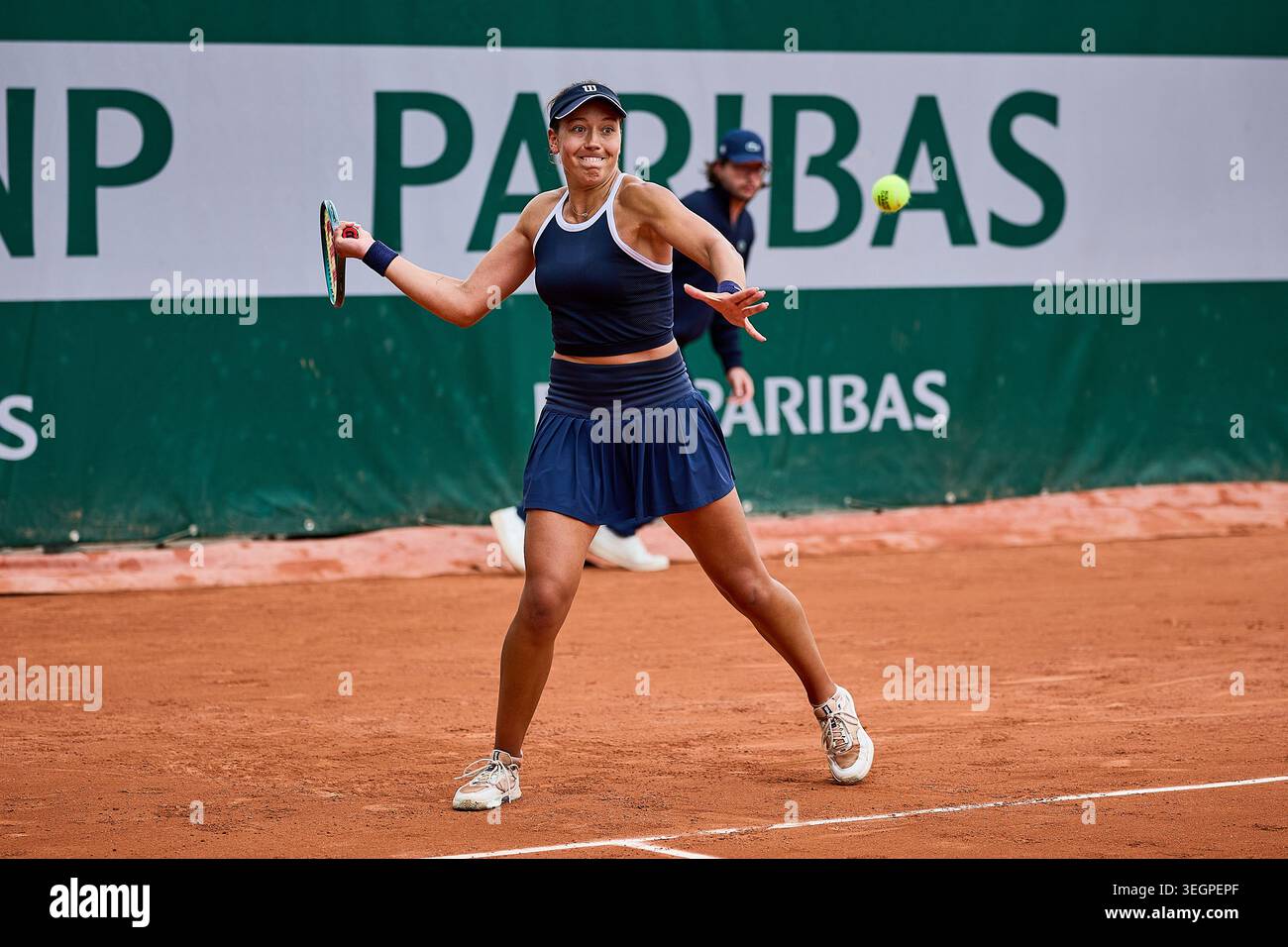 Paris, Ile-De-France, France. 20th May, 2026. Matilde Jorge of Portugal returns with forehand to Mary Stoiana of United States during the French Open at Roland Garros - Tennis Grand Slam, 20.5.2026 in Paris (Roland Garros), France - Photo: Mathias Schulz (Credit Image: © Mathias Schulz/ZUMA Press Wire) EDITORIAL USAGE ONLY! Not for Commercial USAGE! Stock Photo