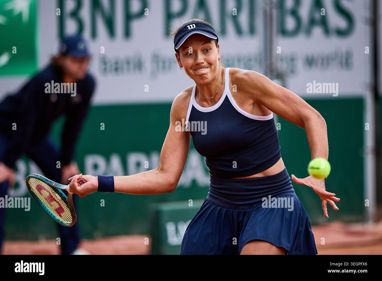 Paris, Ile-De-France, France. 20th May, 2026. Matilde Jorge of Portugal returns with forehand to Mary Stoiana of United States during the French Open at Roland Garros - Tennis Grand Slam, 20.5.2026 in Paris (Roland Garros), France - Photo: Mathias Schulz (Credit Image: © Mathias Schulz/ZUMA Press Wire) EDITORIAL USAGE ONLY! Not for Commercial USAGE! Stock Photo