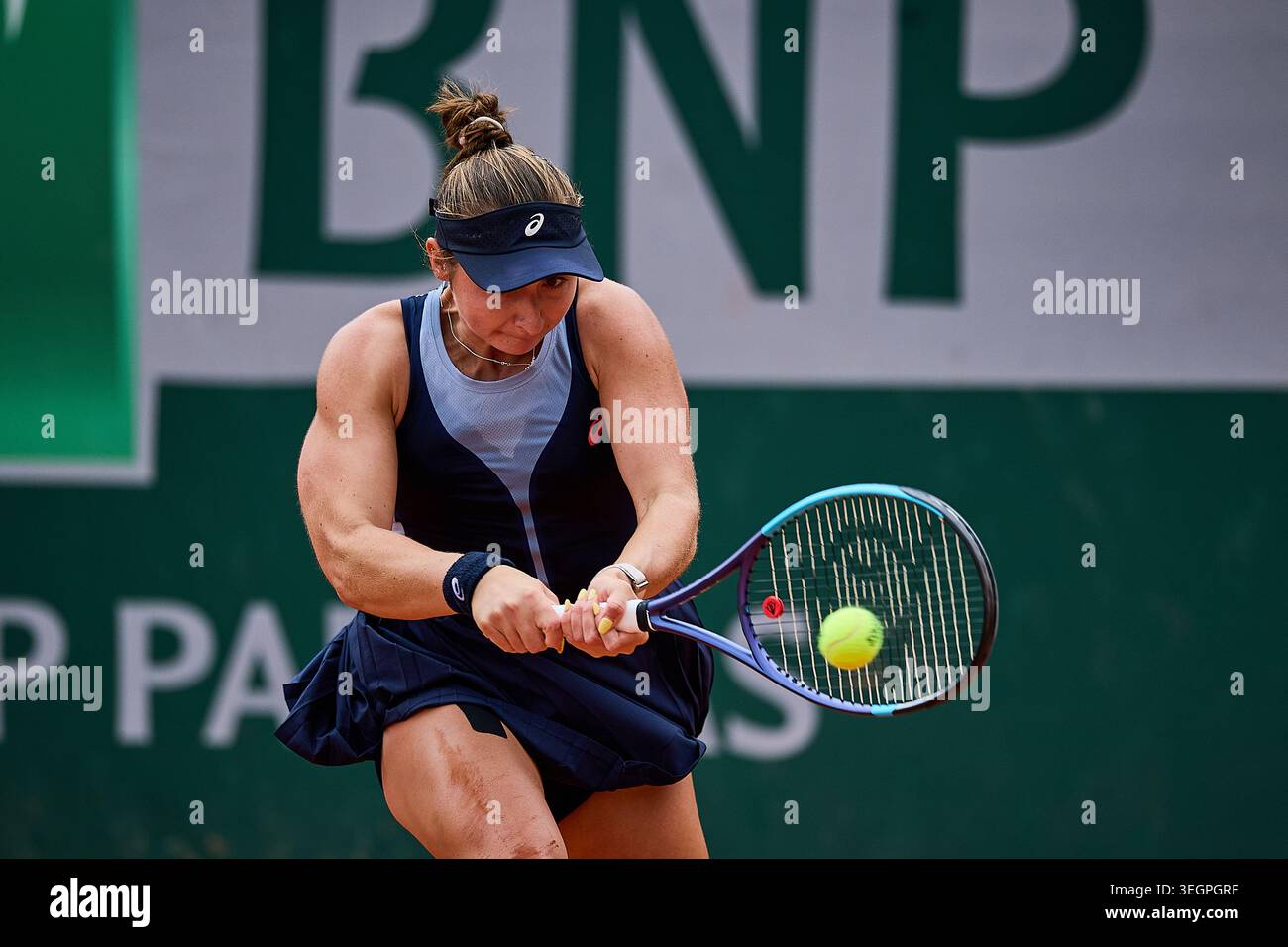 Paris, Ile-De-France, France. 20th May, 2026. Mary Stoiana of United States returns with backhand to Matilde Jorge of Portugal during the French Open at Roland Garros - Tennis Grand Slam, 20.5.2026 in Paris (Roland Garros), France - Photo: Mathias Schulz (Credit Image: © Mathias Schulz/ZUMA Press Wire) EDITORIAL USAGE ONLY! Not for Commercial USAGE! Stock Photo