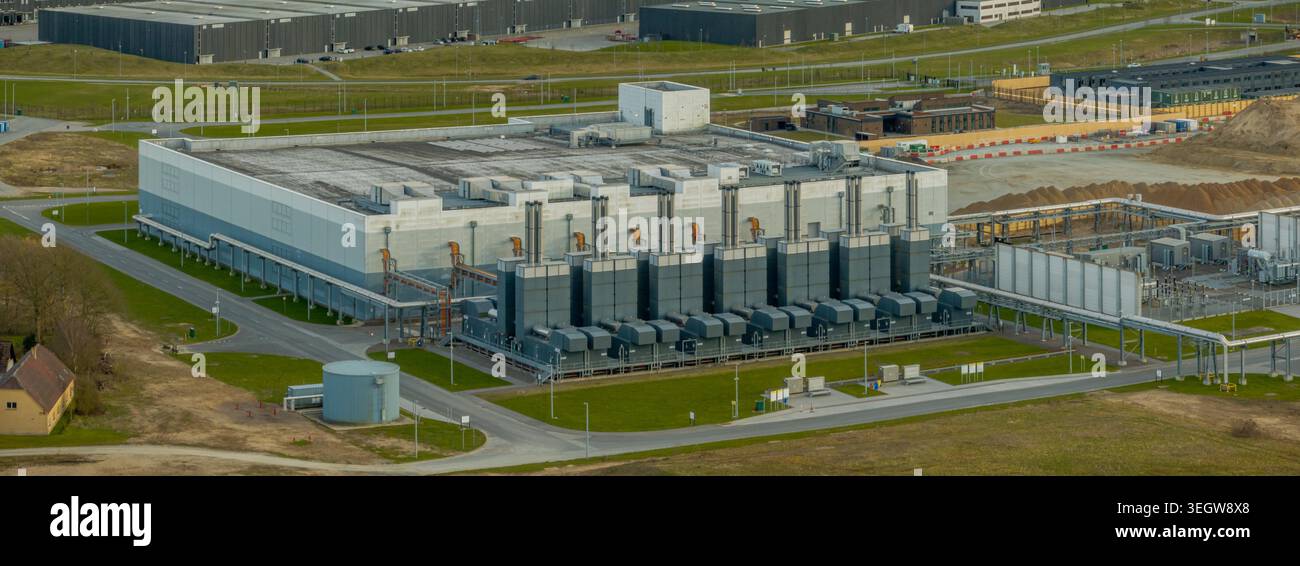 Large-scale data center facility with cooling units, robust power ...
