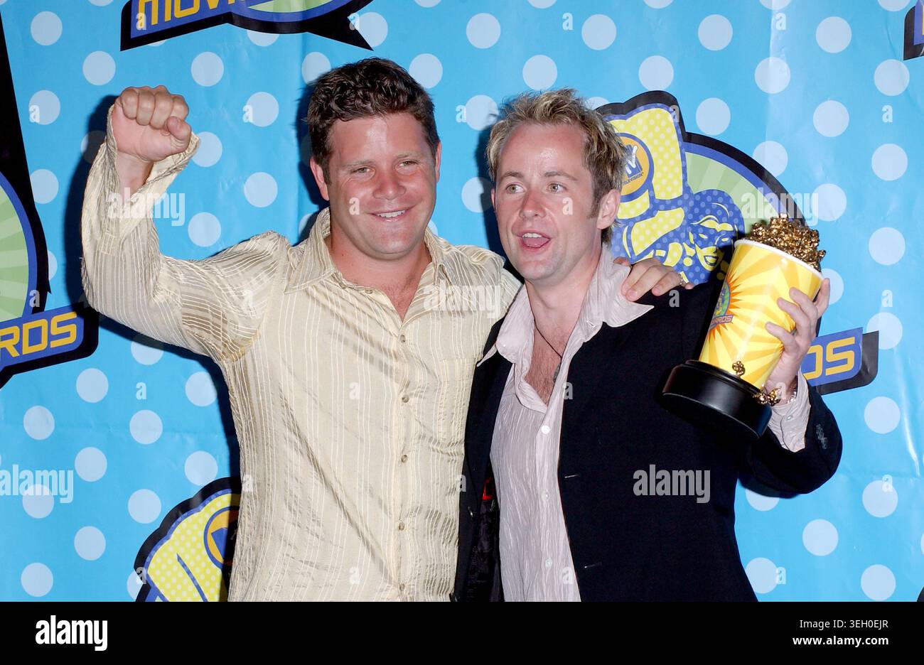 LOS ANGELES, CALIFORNIA, USA: (L-R) Sean Astin and Billy Boyd pose in ...