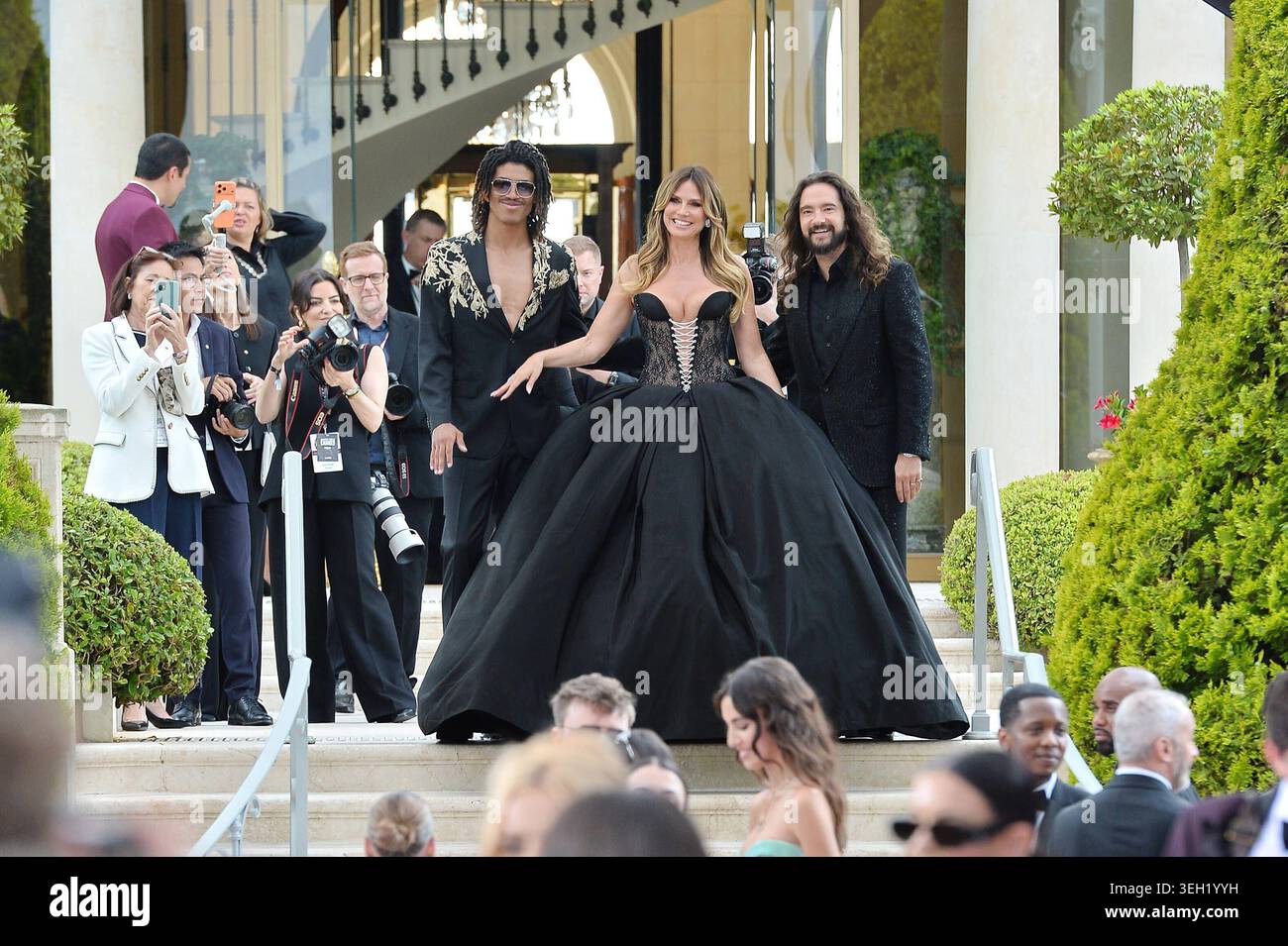 Henry Samuel , Heidi Klum und Tom Kaulitz bei der 32. amfAR Gala ...
