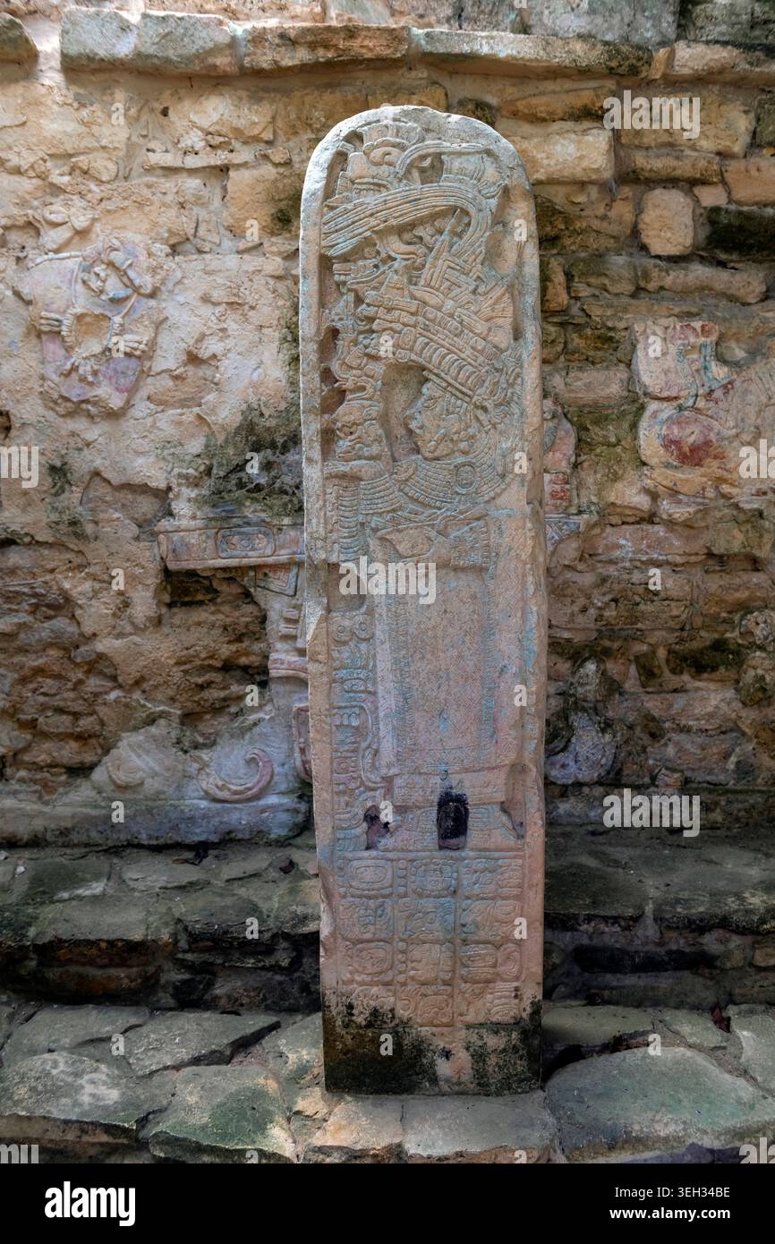 Yaxchilan maya art hi-res stock photography and images - Alamy