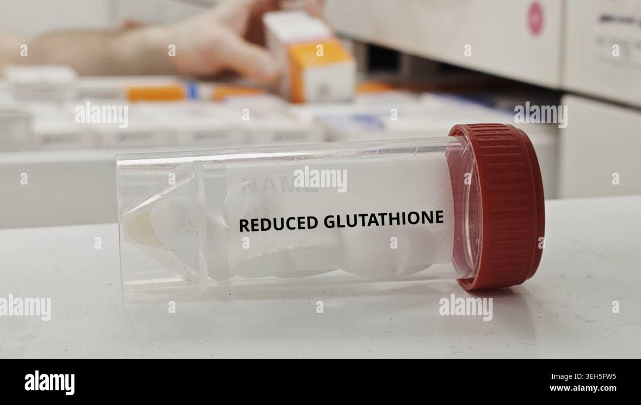 glutathione reduced active form tablets used to support antioxidant defense the of glutathione in a plastic box Stock Photo Dihexa / Дигекса, очень