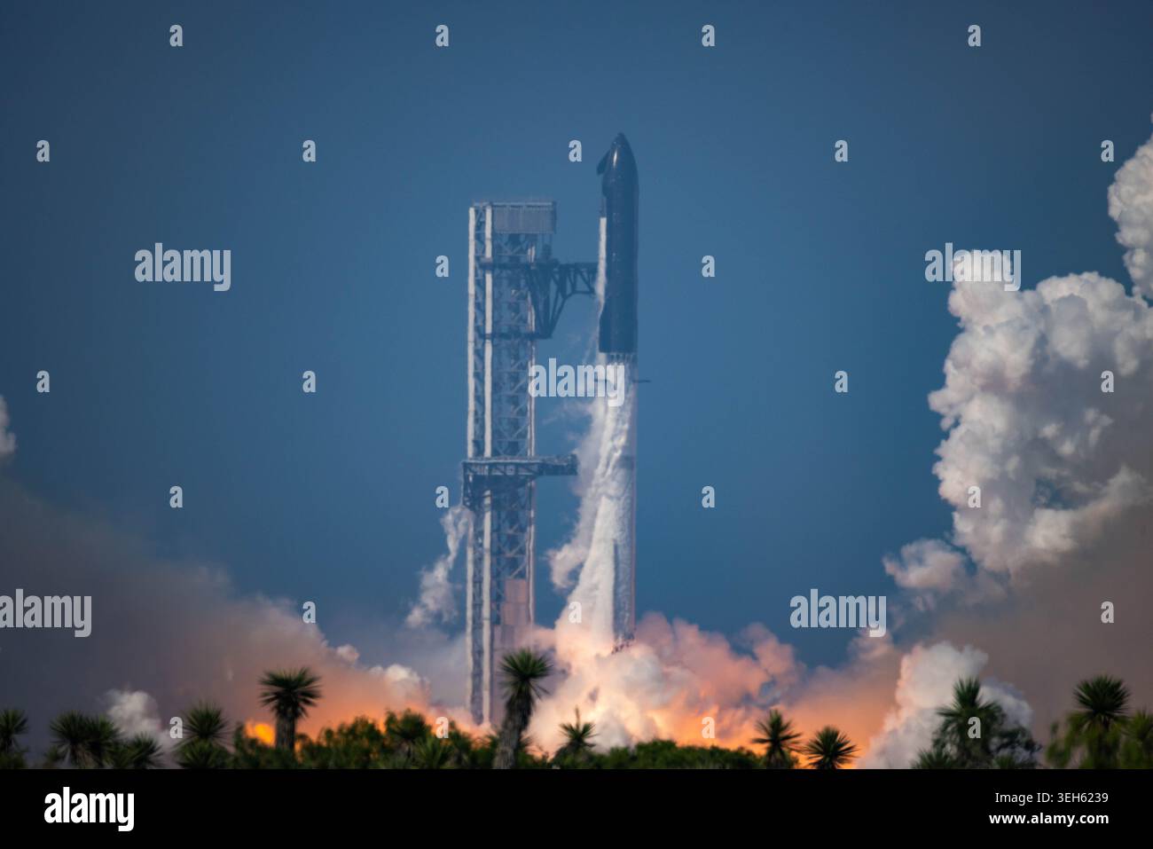 Liftoff Starship at 5:30 PM CT from Starbase Texas for the 12th Test ...