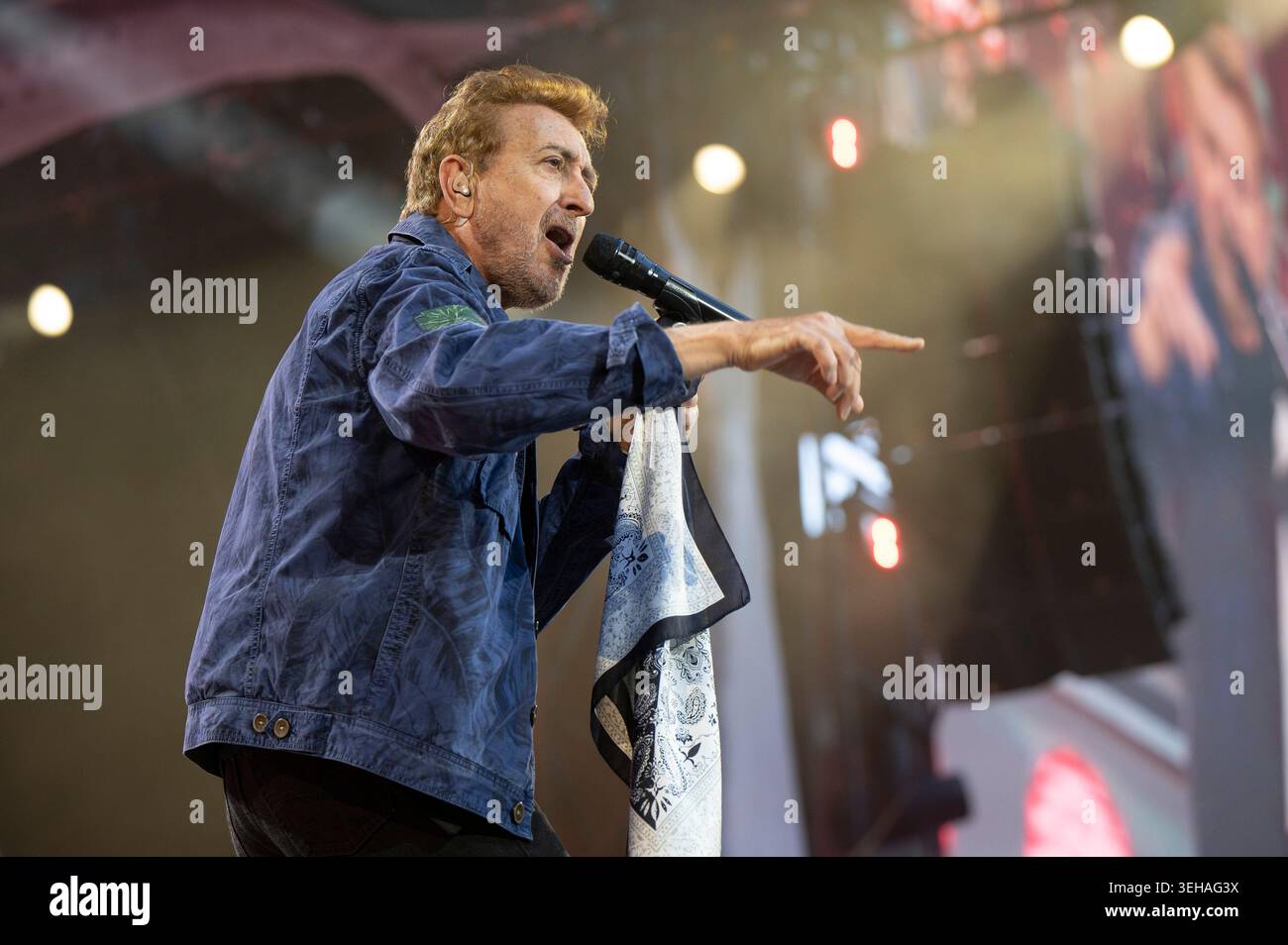 X The Singer The singer Manolo Garcia, from the band 'El Ultimo de la Fila' performs ...