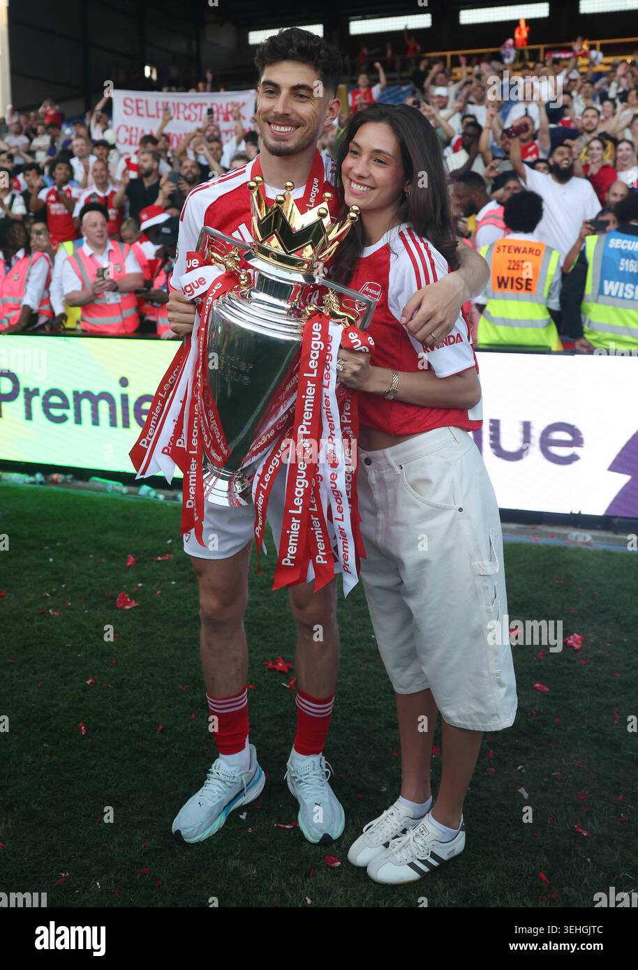 Havertz trophy hi-res stock photography and images - Alamy
