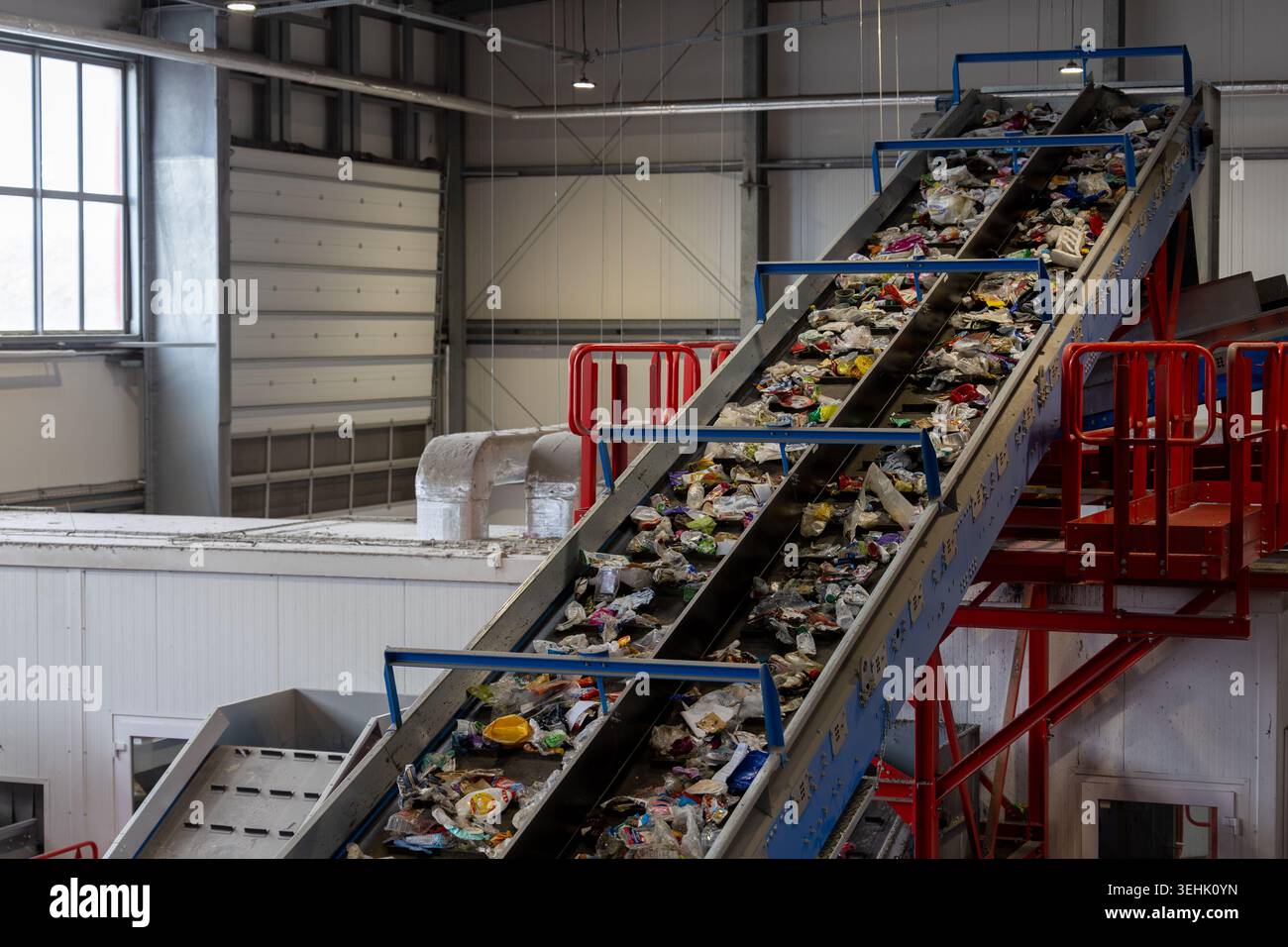 Recycling waste management sorting hi-res stock photography and images ...