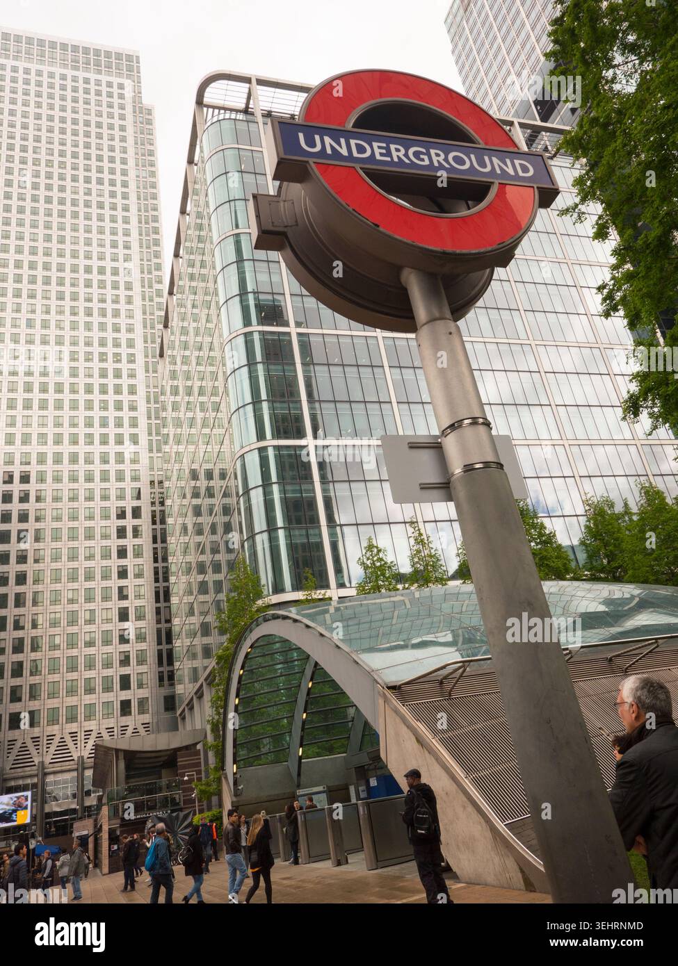 The iconic London Underground roundel sign stands at Canary Wharf tube ...