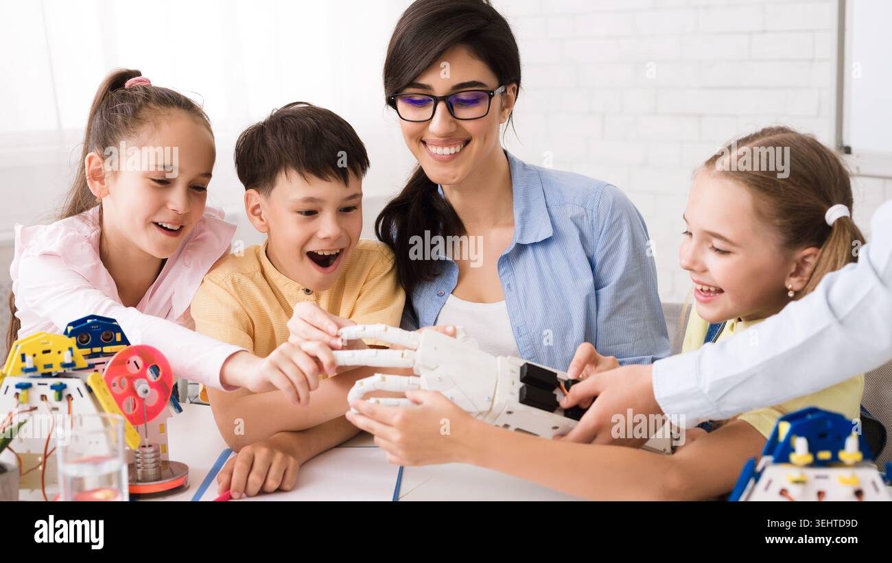 Engaging Children in Robotics Workshop to Inspire Creativity and ...