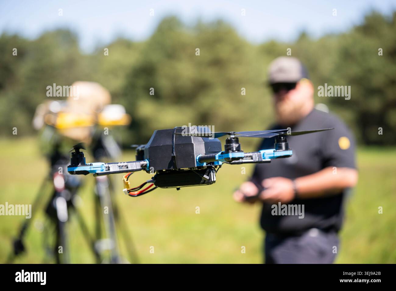Interceptor Operator 28 May 2026, Lower Saxony, Rotenburg (Wümme): A drone flies in front of ...