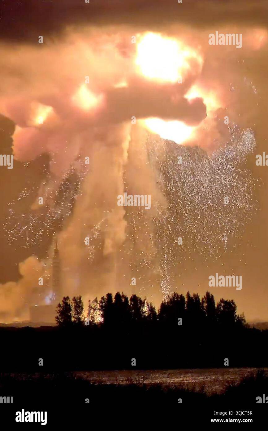 A Blue Origin New Glenn rocket explodes during an engine-firing test on ...
