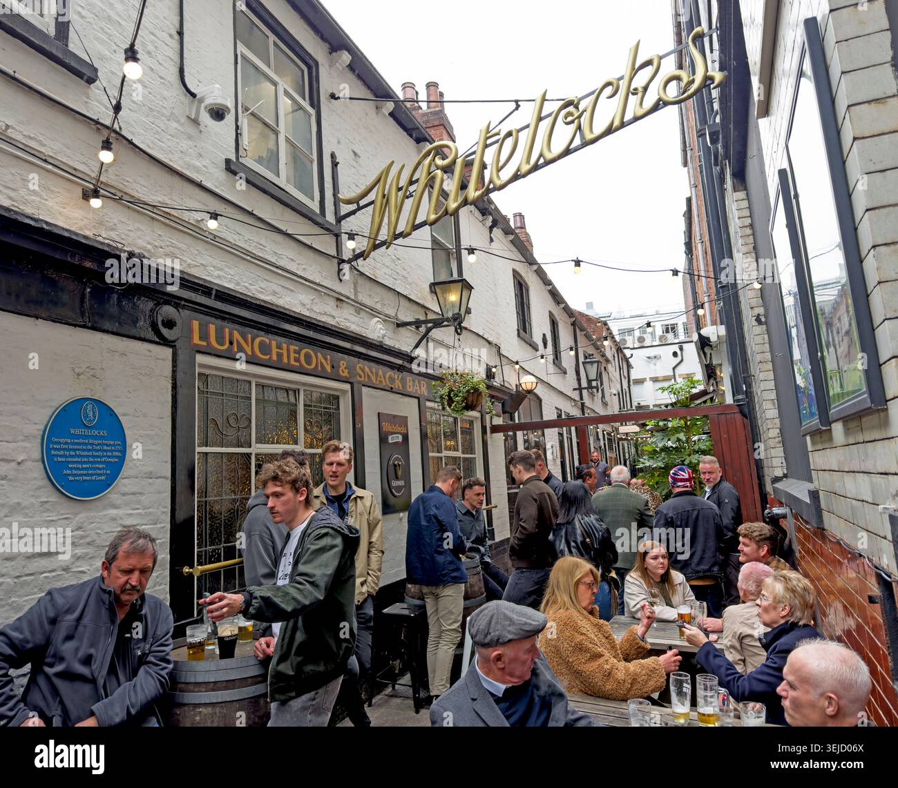 Whitelocks Turks Head Yard pub exterior in Leeds city centre, West Yorkshire, England, UK. Stock Photo