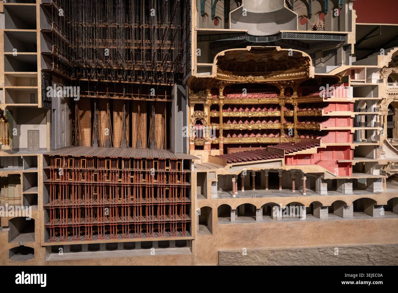 Cross section musée dorsay hi-res stock photography and images - Alamy