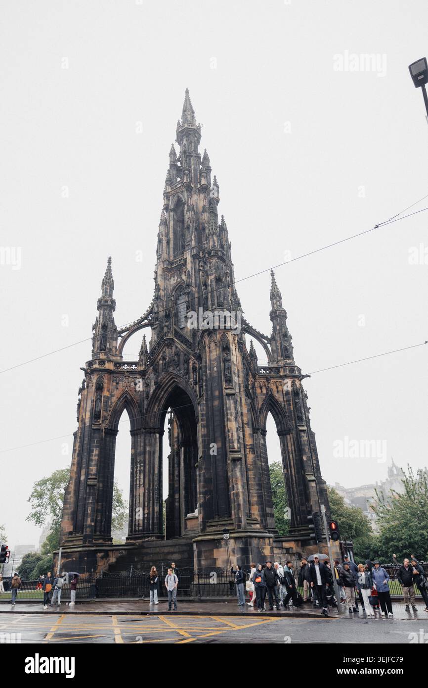 Square Gothic Window Tall gothic monument hi-res stock photography and images - Alamy