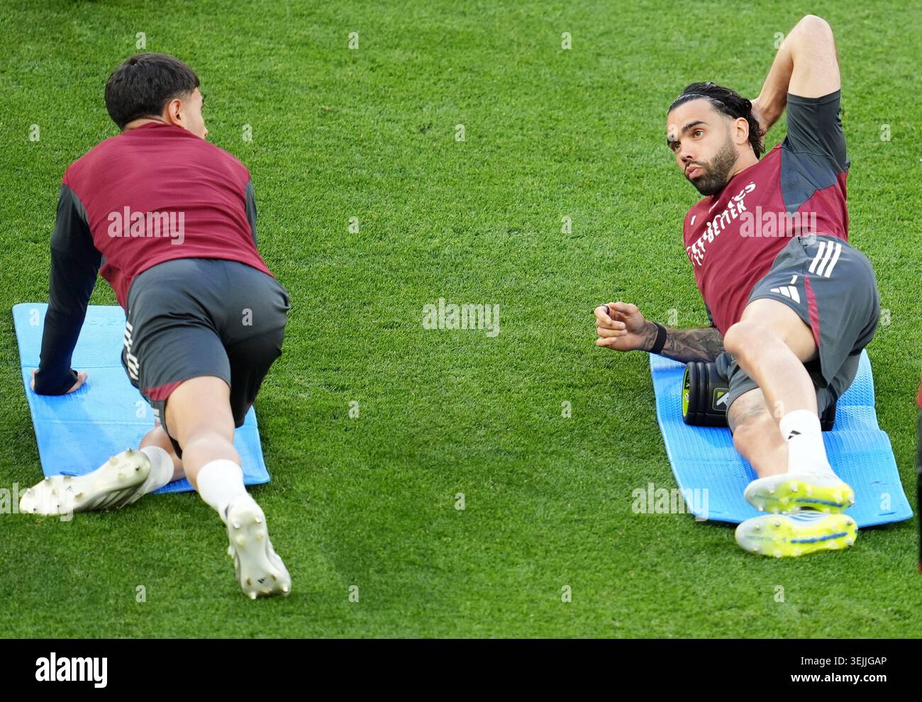 Arsenal goalkeeper david raya hi-res stock photography and images - Alamy