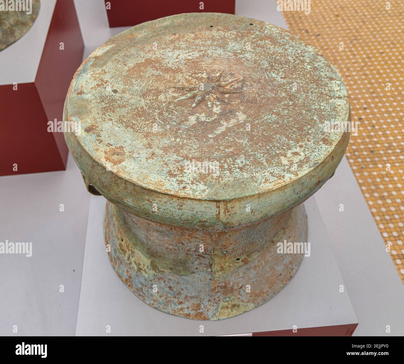 Dong son drum hi-res stock photography and images - Alamy