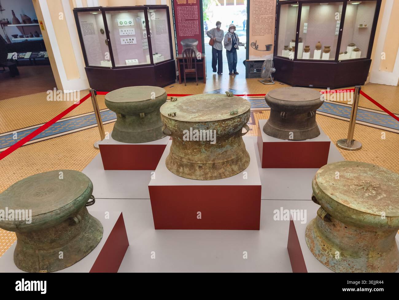 Dong son drum hi-res stock photography and images - Alamy