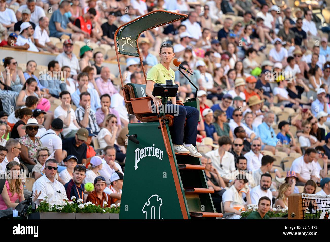 Chair referee umpire illustration with Perrier Logo during the French ...