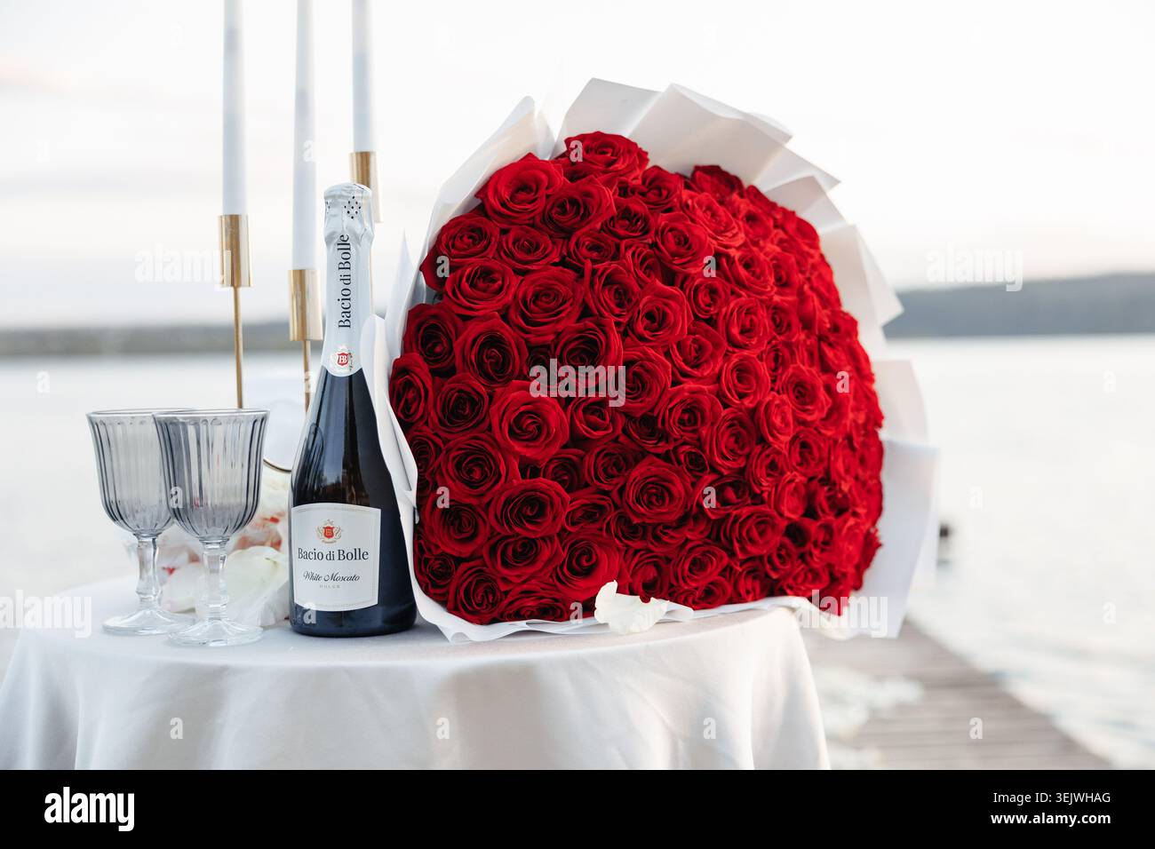 Bouquet perfect hi-res stock photography and images - Alamy