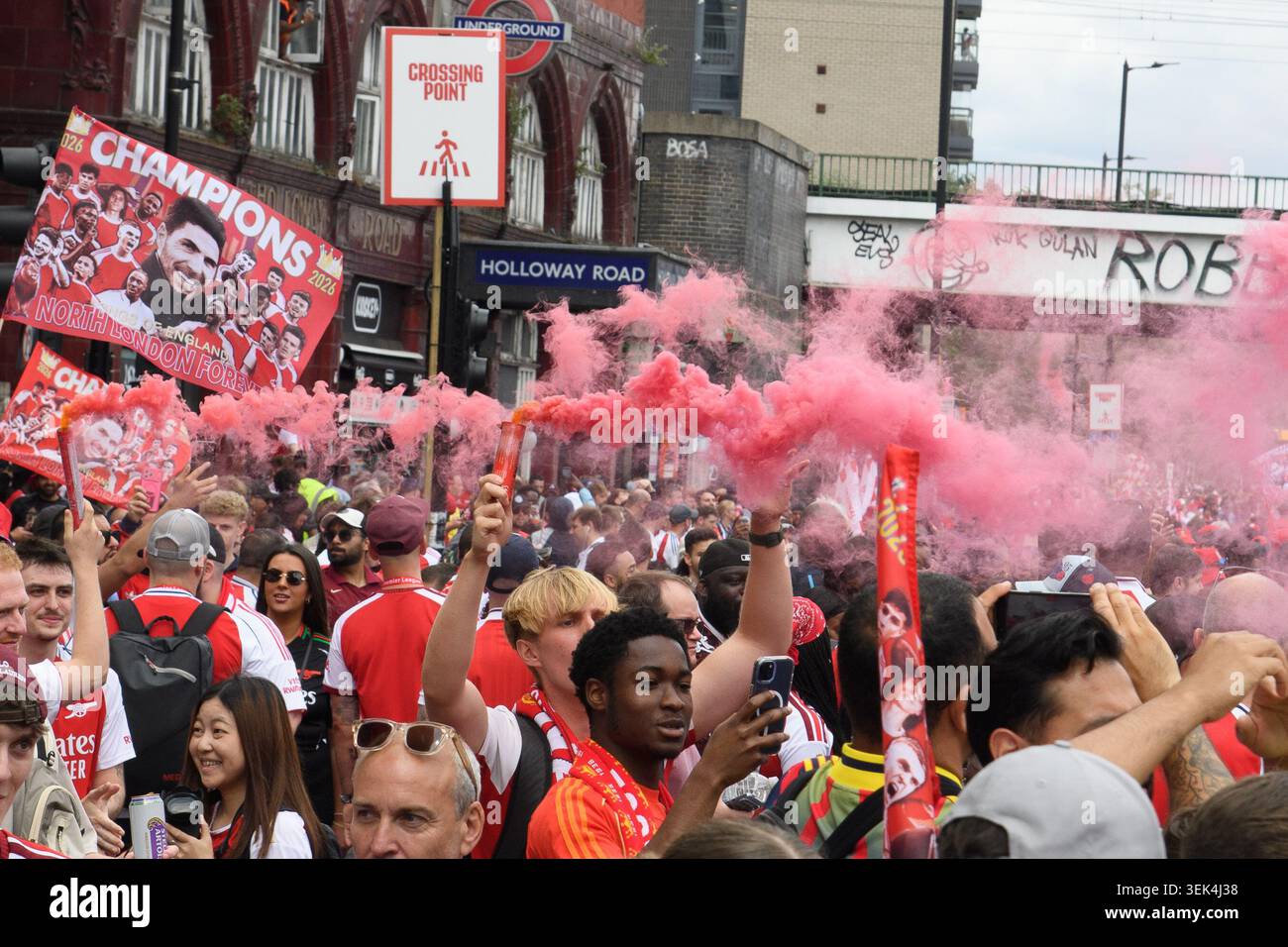 london-uk-31-may-2026-pictured-arsenal-fans-in-islington-at-arsenal