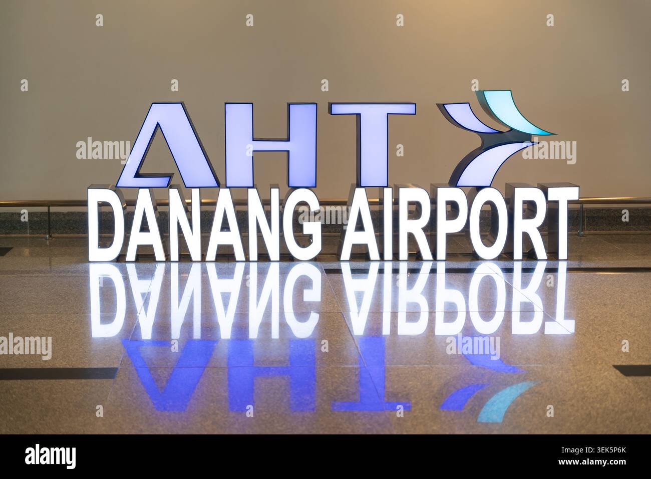 Aht logo hi-res stock photography and images - Alamy