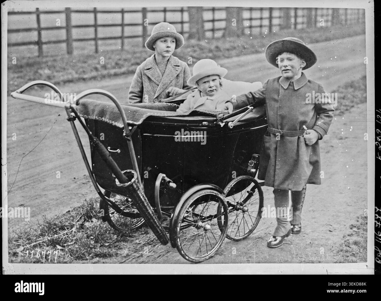 Collective portrait british nobility hi-res stock photography and ...