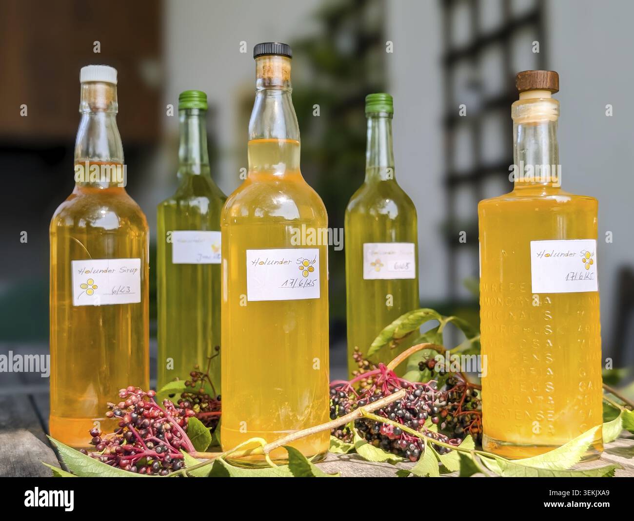 Sirup flaschen hi-res stock photography and images