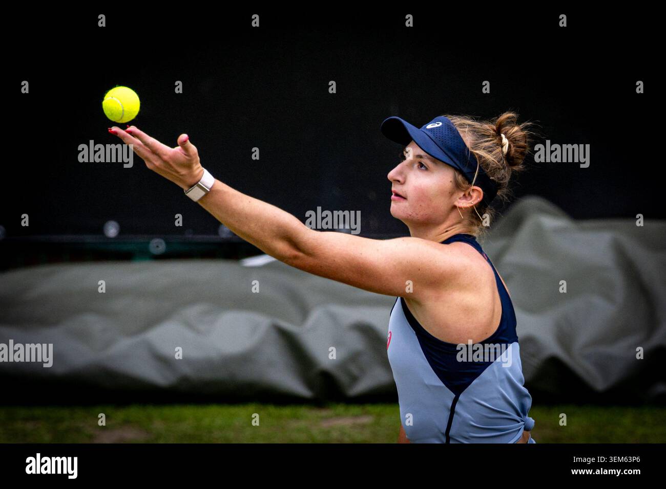 5th June 2026; The Edgbaston Priory Club, Birmingham, Midlands, England; 2026 Lexus Birmingham Open Tennis, Day Seven; Mary Stoiana (USA) serves in her quarter final match against Rebeka Masarova (SUI) Stock Photo