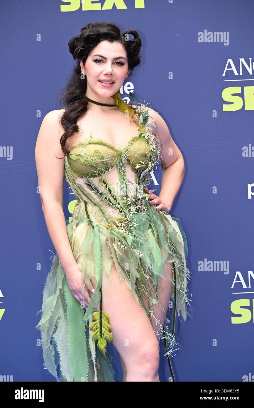valentina nappi green dress I chose the evening dress, you choose the restaurant.