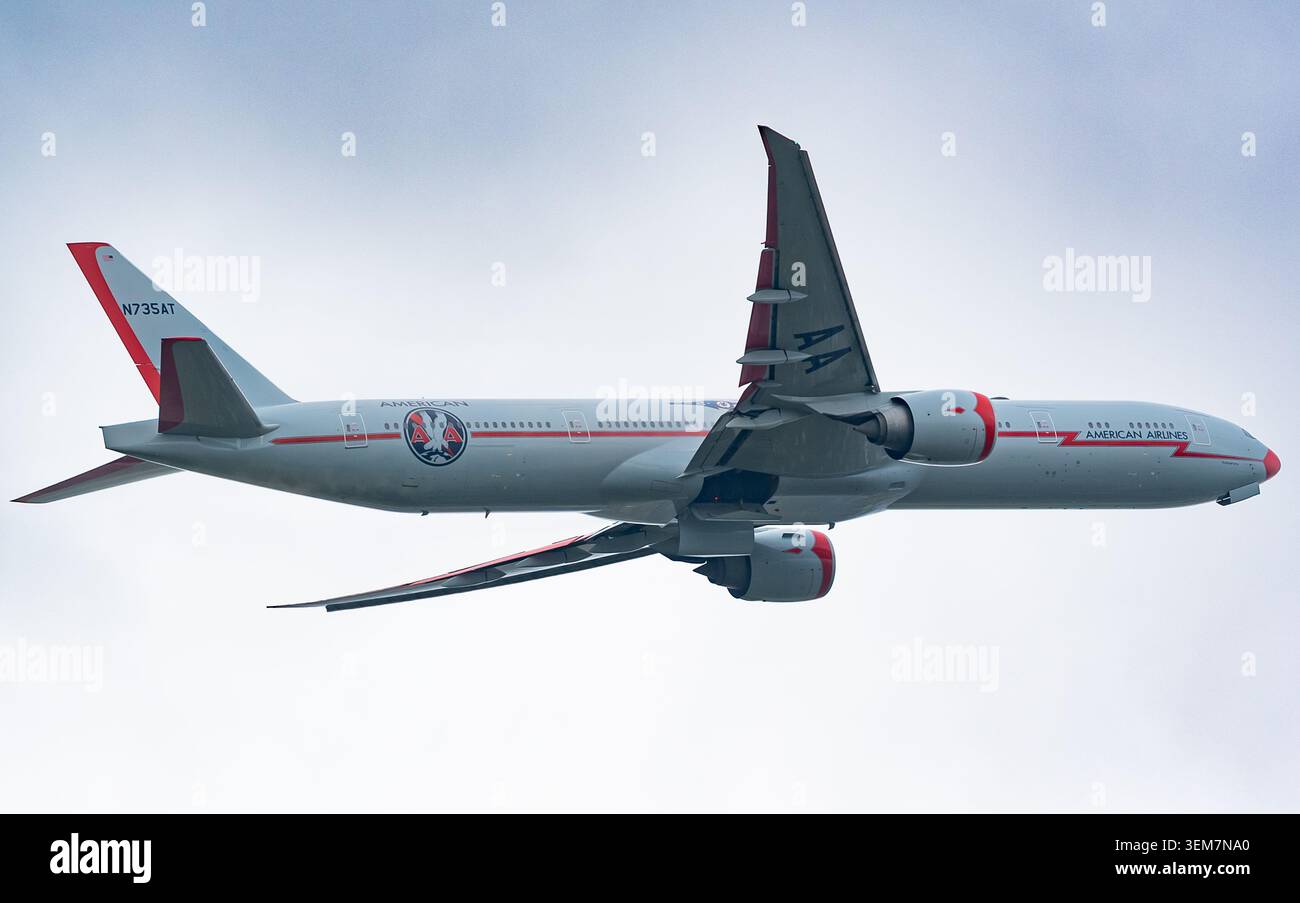 Aa 777 hi-res stock photography and images - Alamy
