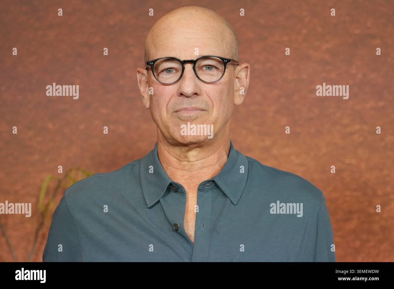 Howard Gordon Arrives At An ATAS Event For The Beast In Me On howard-gordon-arrives-at-an-atas-event-for-the-beast-in-me-on