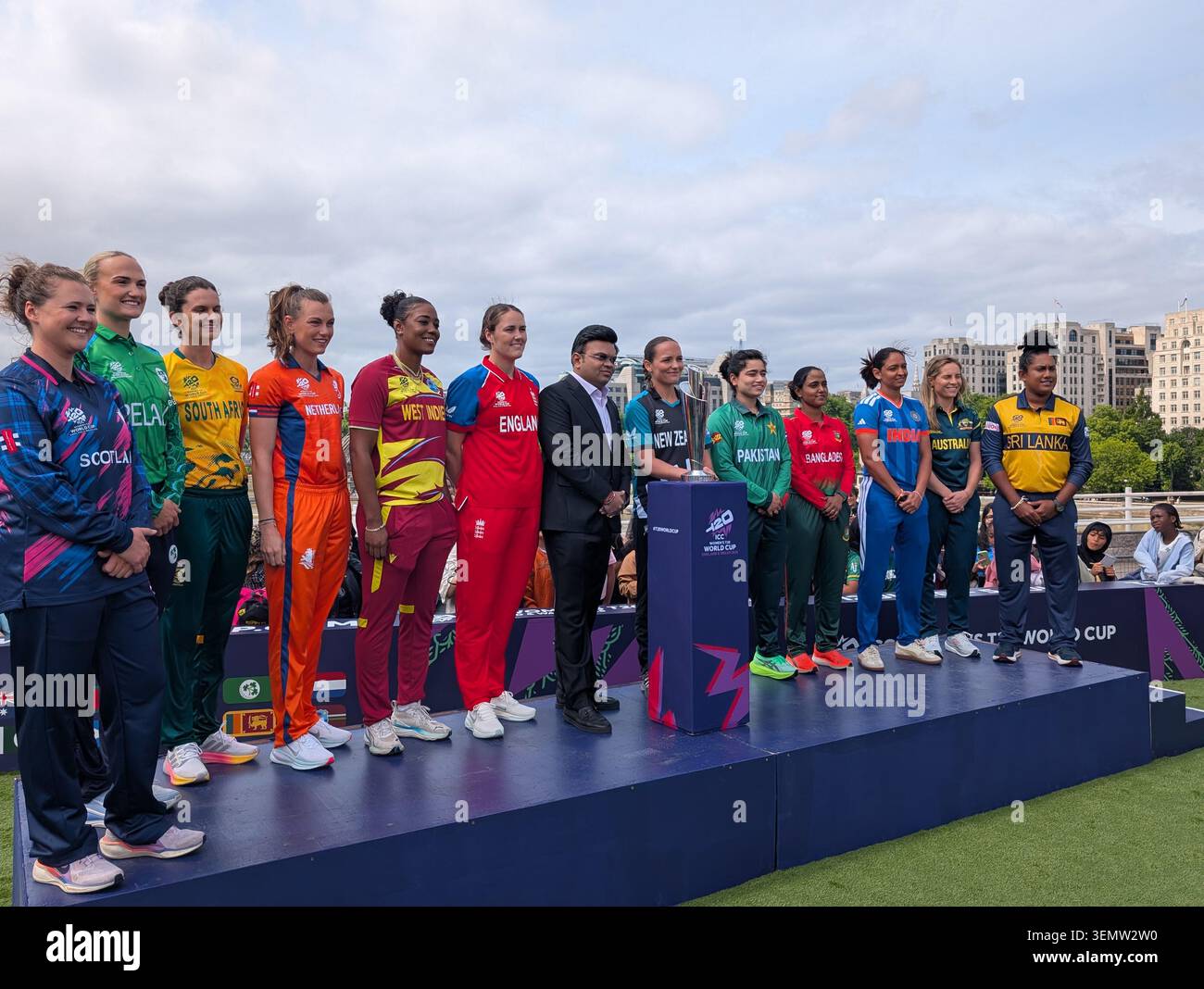 London, UK. June 07, 2026: Captains' Carnival at Waterloo Bridge in London ahead of the ICC Women's T20 World Cup 2026. - Smartphone Captured Stock Image