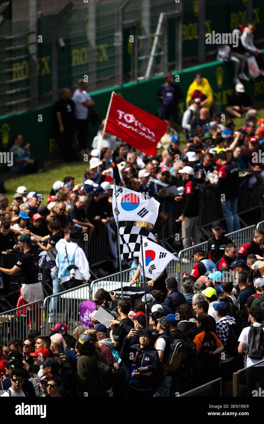 IPA85517634 - Genesis Magma Racing, fans, autograph session during the ...