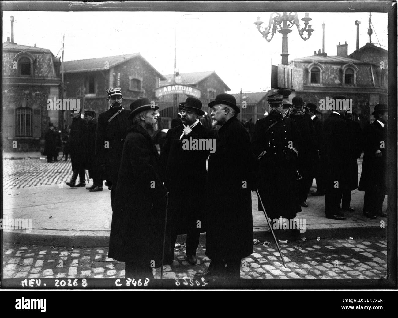 Agence de presse Meurisse photographed security service arrangements during the Paris taxi strike in 1912. The press photograph includes Laurent, Toncey and Louis Lépine in a scene connected with labour unrest and public order. Stock Photo