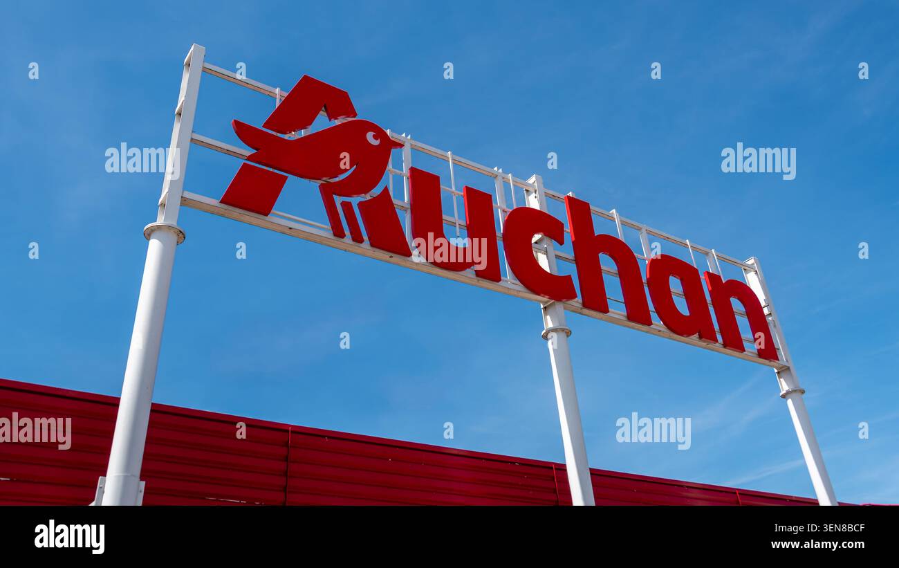 Auchan shopping hi-res stock photography and images - Alamy
