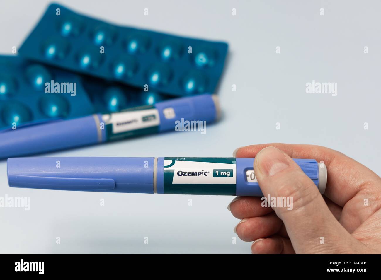 semaglutide oral half life Now that oral semaglutide (#wegovy) is available, people want to know more  about how the oral and injectable forms compare. First slide is the trial  design. Second slide is average #weightloss of