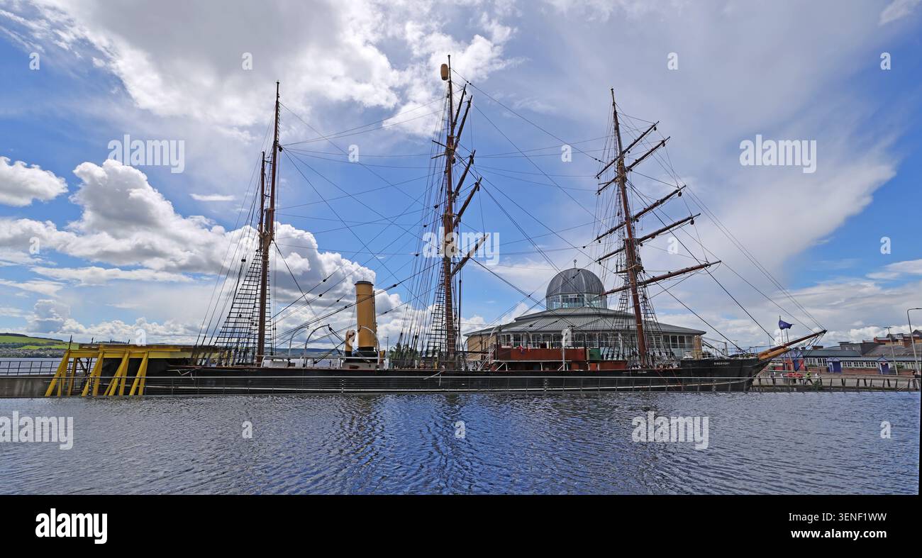 Historic RRS Discovery in Dundee, built for Scott and Shackleton’s pioneering Antarctic scientific expedition of 1901 to 1904 Stock Photo