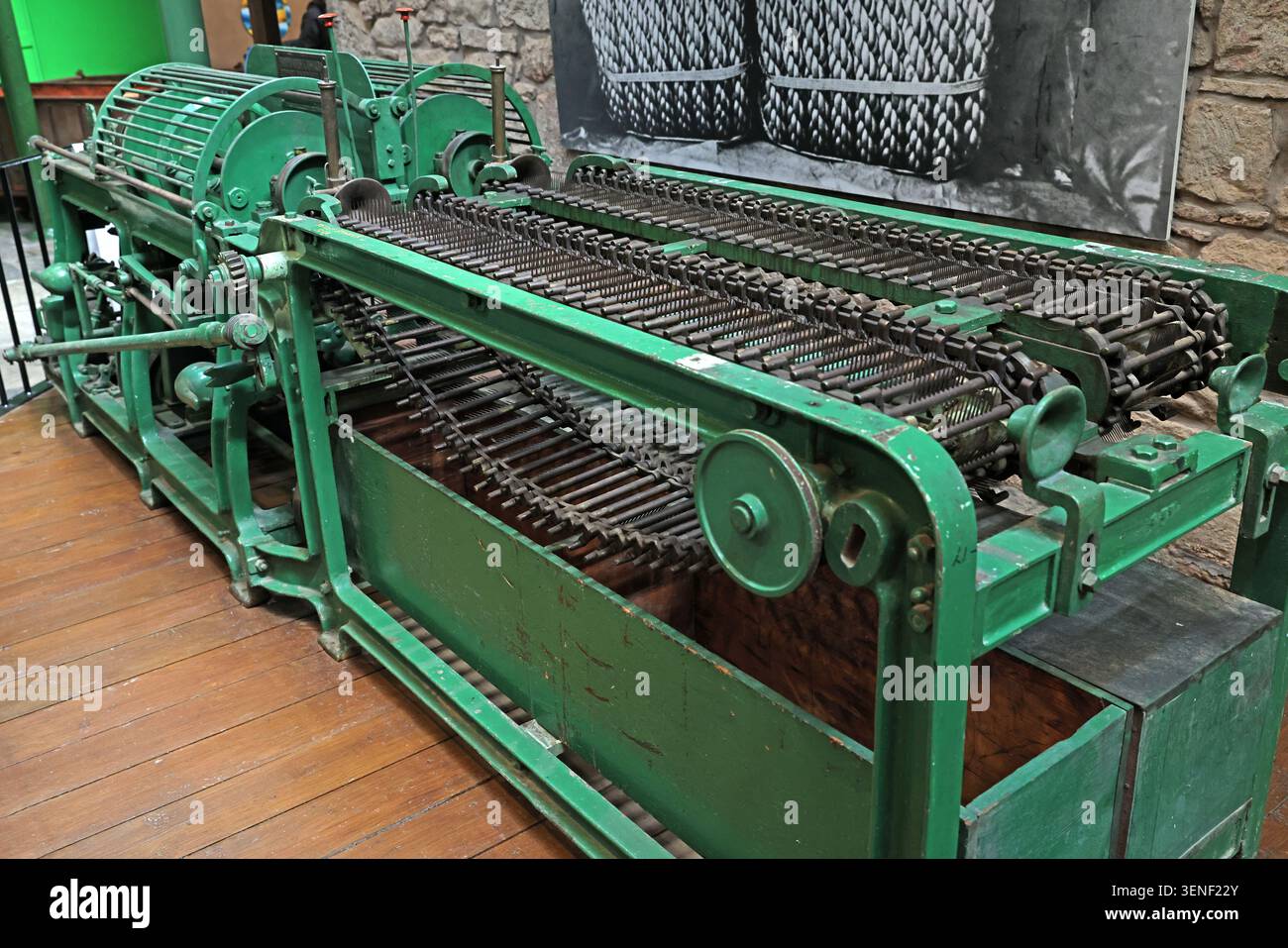 1937 Jenny Spinner string-laying machine displayed at Verdant Works, Dundee, illustrating the city’s historic jute industry and rope making Stock Photo