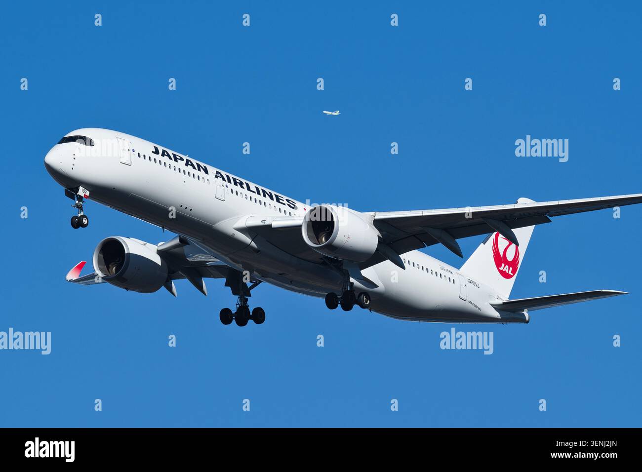 Japan airlines a350 900 hi-res stock photography and images - Alamy