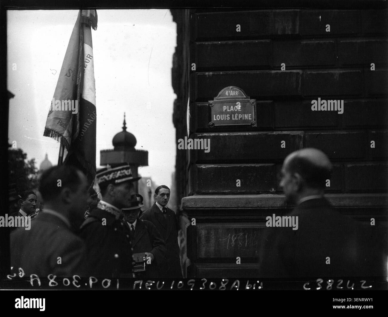 A monochrome press photograph records the inauguration of a memorial medallion dedicated to Louis Lépine at Place Lépine in 1934 through Agence de presse Meurisse and documents the commemorative public ceremony. Stock Photo