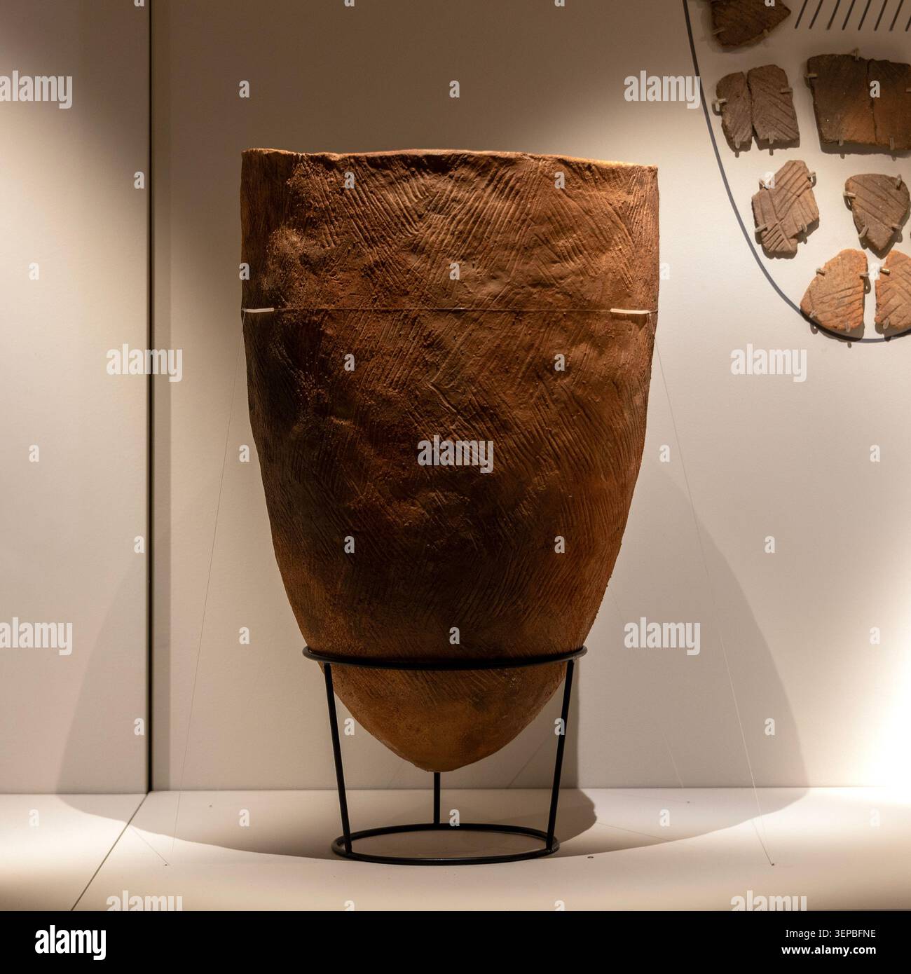 Stone age pottery hi-res stock photography and images - Alamy