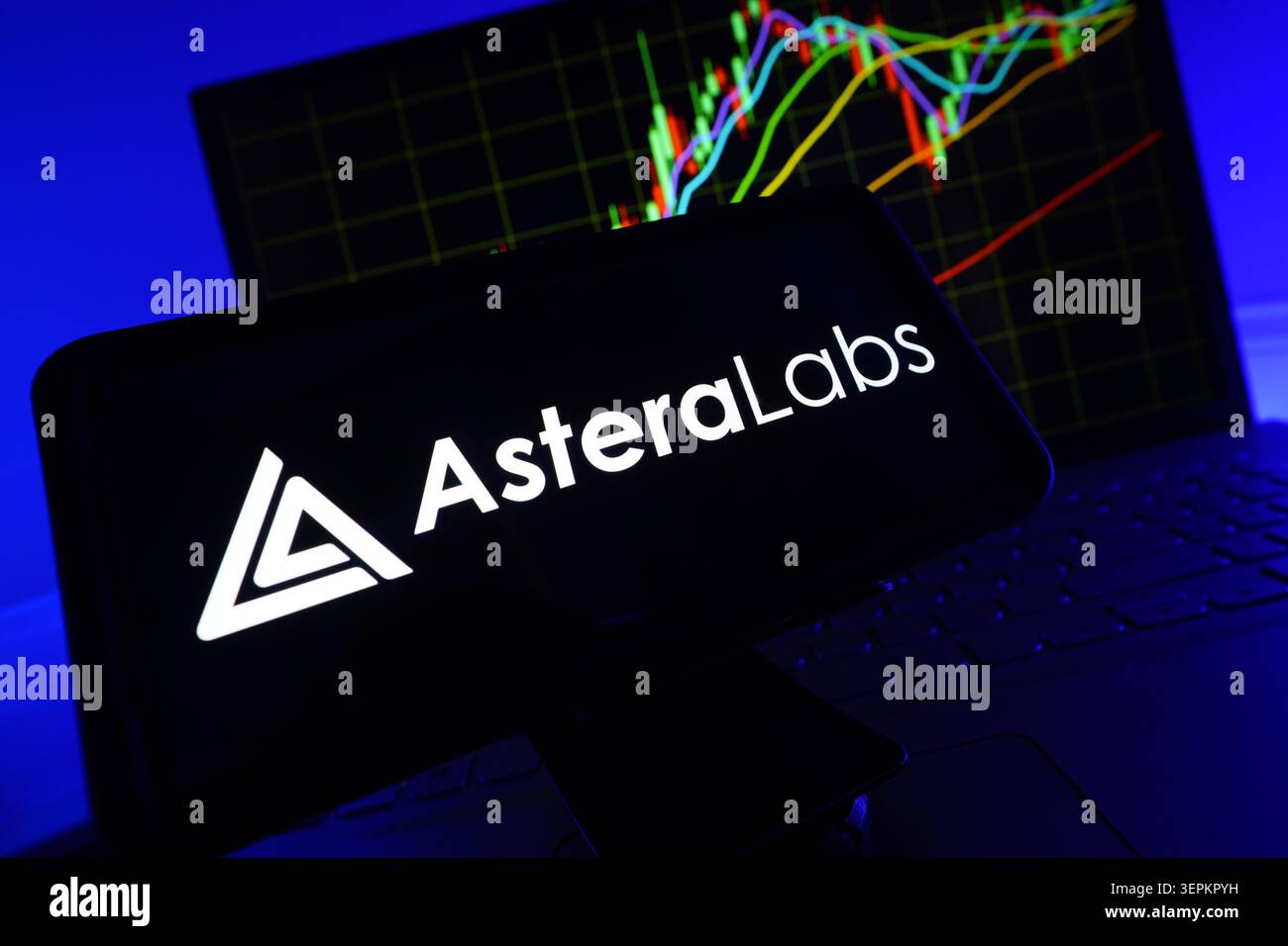 AsteraLabs High Speed Memory Connectivity And Data Movement Solutions For Data Center And AI Computing Stock Photo