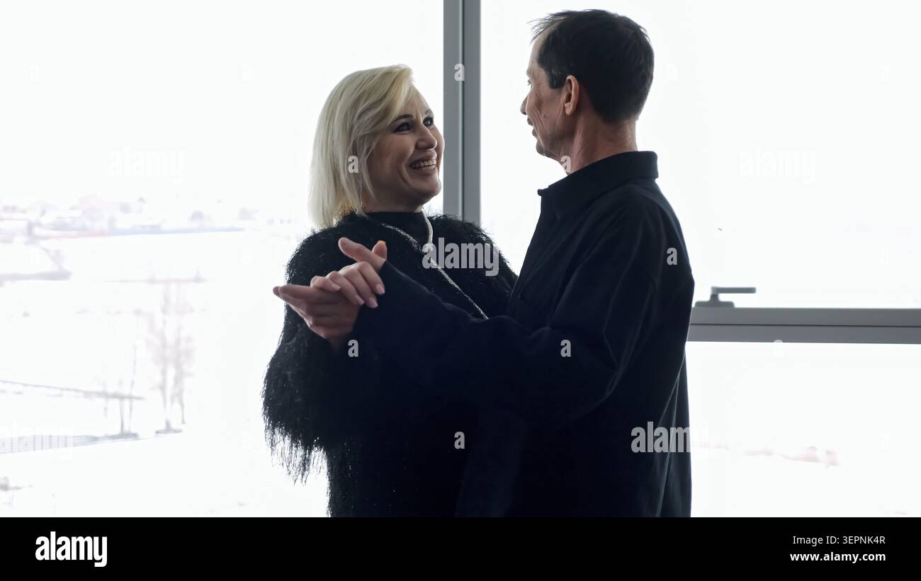 Two Facea Two visible faces hi-res stock photography and images - Alamy